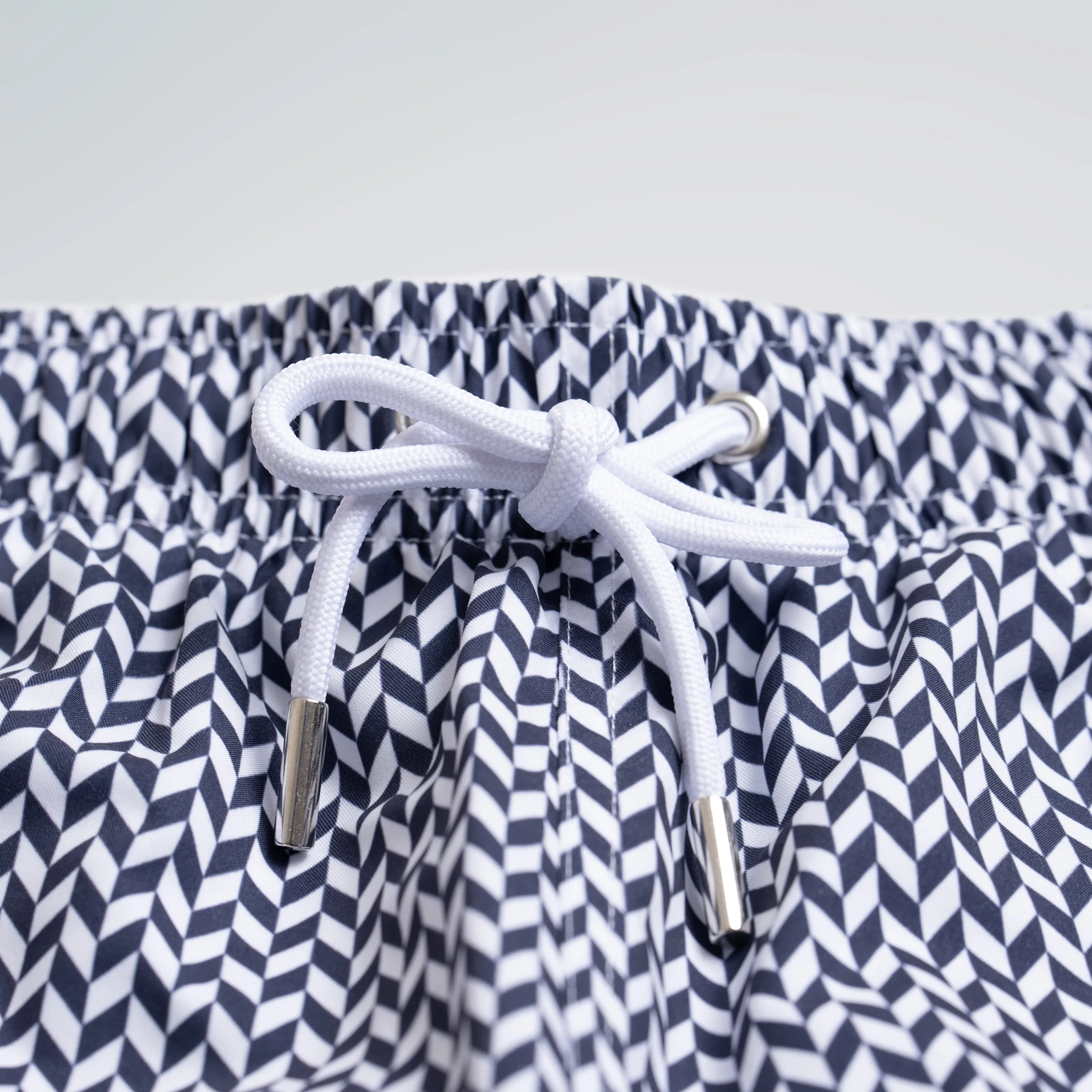 7" Riviera Swim Trunk Navy Abstract Chevron