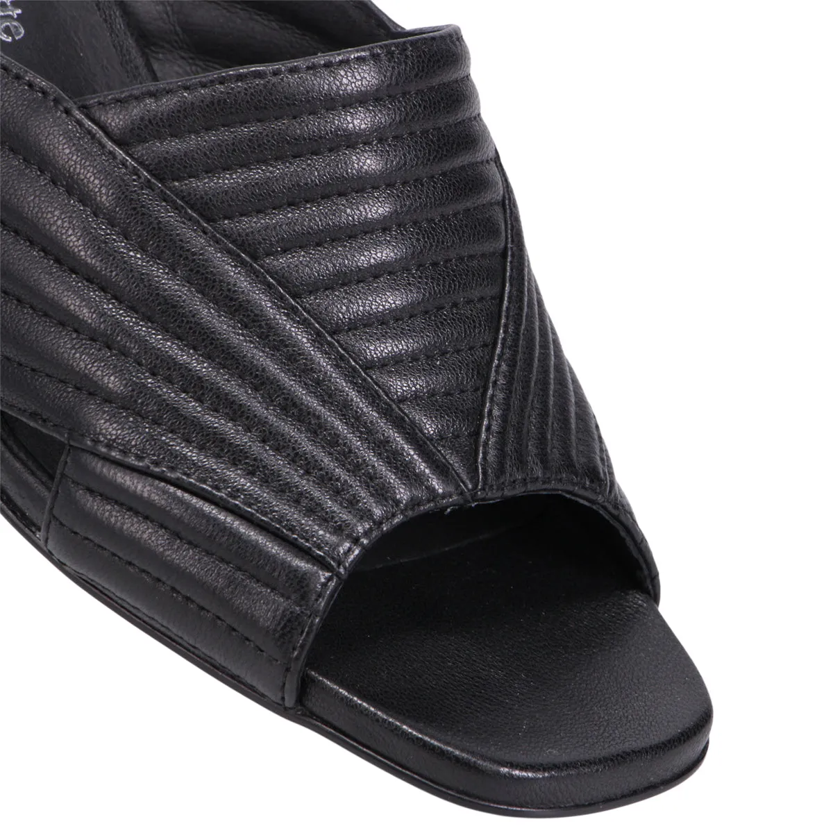 Iatsu Heeled Slide