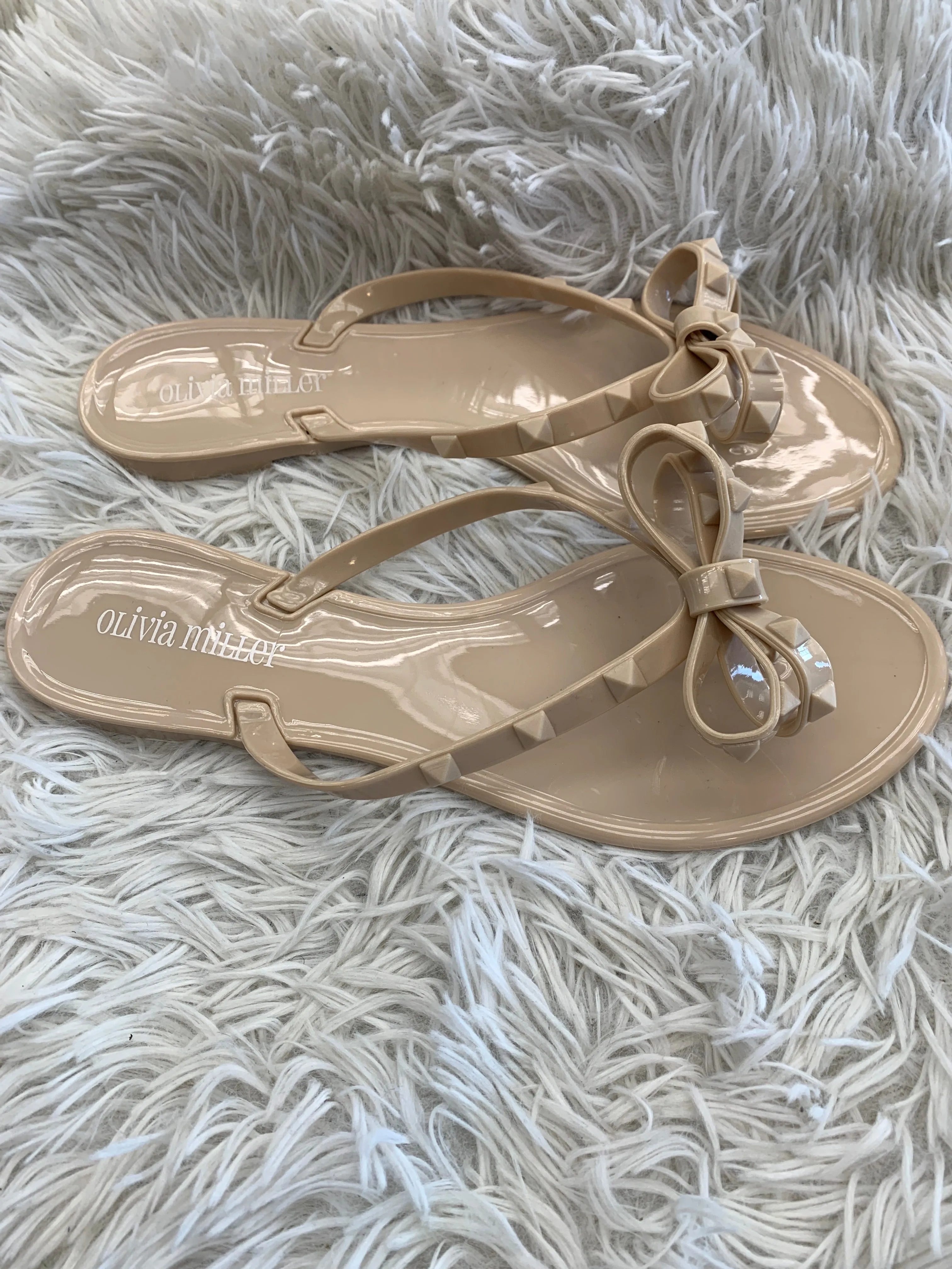 Nude Sandals Flats Olivia Miller, Size 8.5